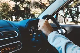 网约车陷入尴尬期，乘客抱怨多，车主接不到单图片