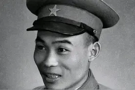 1950年毛泽东在家中设宴，交代厨师长：给张英才准备瓶山西老陈醋图片