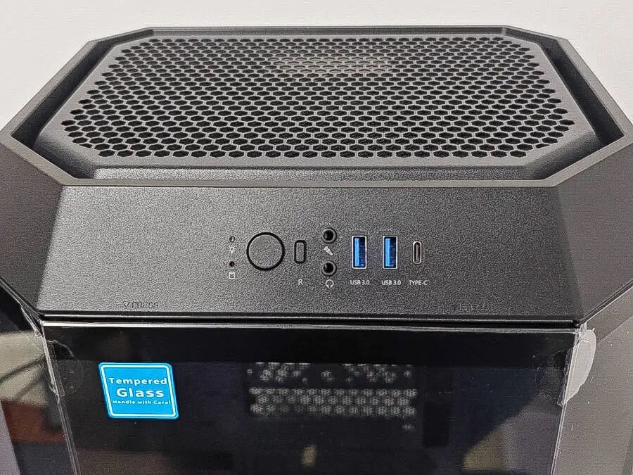 1000出头,新装的TT主机真的很帅,这才是男孩子第一台海景房主机