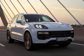 保时捷新款卡宴国内“首次”开售，售价接近200万，预计明年交付图片