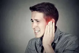 总是出现耳鸣、头痛现象？别不当回事，这多半与5个因素有关！图片