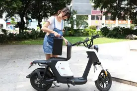 电动车不是用坏而是充坏的，这3个充电习惯伤电池，天冷更要避免图片