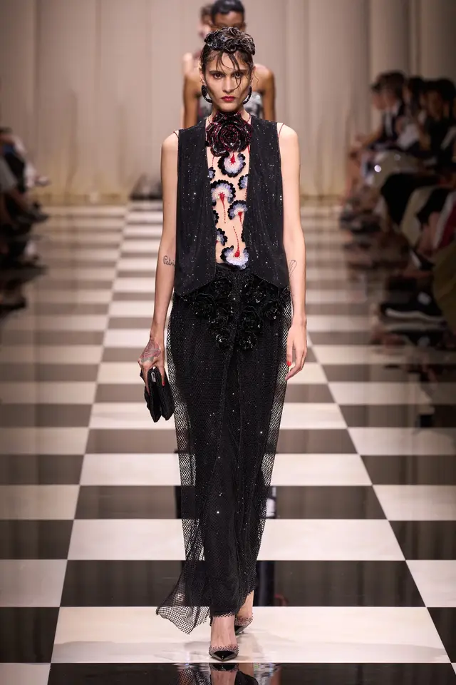 ������Armani Priv�� 2023 �ﶬ�߶�ϵ��Ůװ