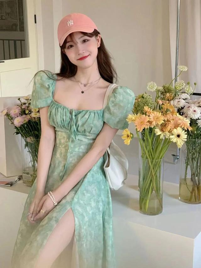 蔡盟主比如,腿粗的软妹子,可以多穿长裙.