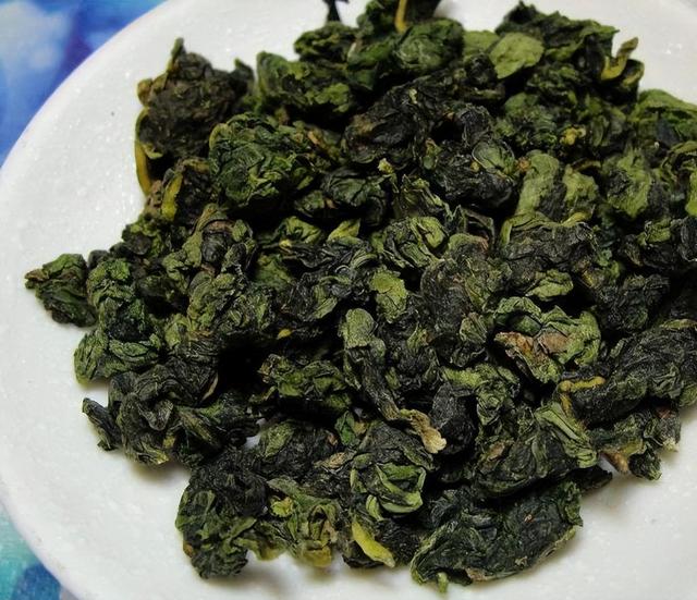寒冬选茶不易，乱喝吃亏！这3款茶是很多人喝茶的首选，温和好喝