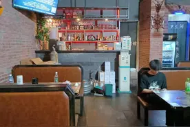 咸安一酒馆违法接纳未成年人入场饮酒被罚2.8万元图片