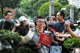 上海五所大学毕业证宛如废纸，已被各大官媒曝光，大家报考需谨慎图片