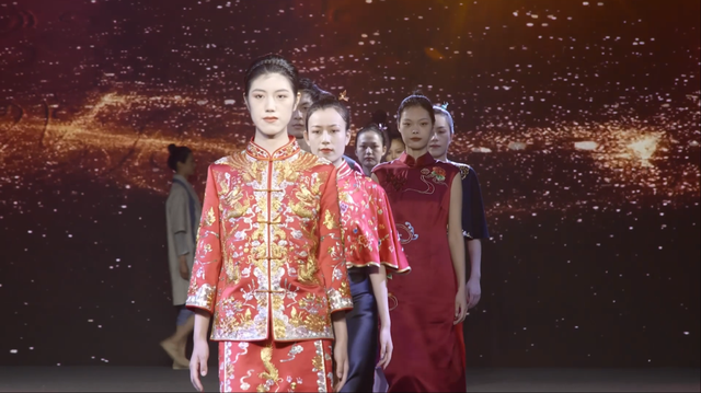 ��ϲӭ��ʮ�� �ܽ������̡���ʡȺ�չݹ����Ƴ�����ʮ������չ�ݻ