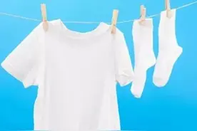 四个小妙招去除白色衣物上的顽固污渍图片