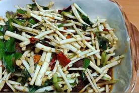 鱼腥草的主要成分和用途图片