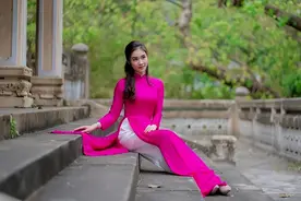 女人暗恋你，多半会给你这3个暗示，男人不要错过图片