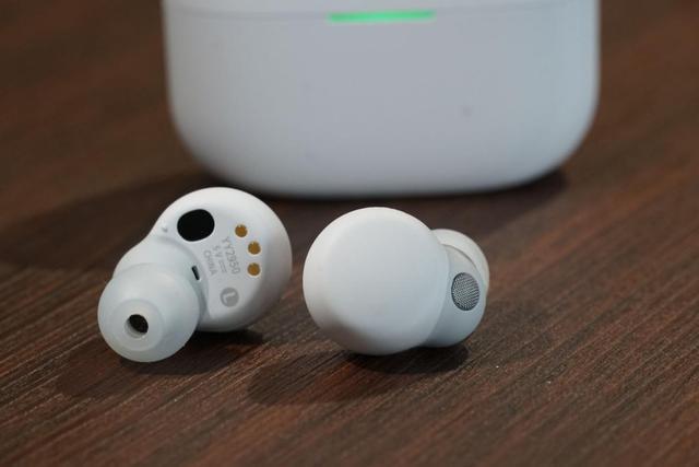 有种要跟苹果耳机拼命的架势，谈索尼WH-1000XM5与LinkBuds S