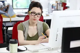 王博谷：我这辈子最正确的决定，就是给小7岁的老公巴图生2儿子图片