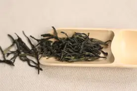 蒲公英和金银花是“好搭档”，不妨坚持泡水喝，但最好了解这3点图片