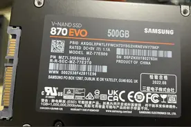 联想Y50-70升级固态硬盘图片