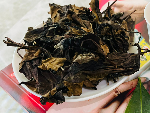 寿眉白茶产量大，人气高，是口粮茶的首选