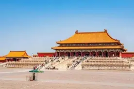 拦住了各国总统专车的故宫，却没有拦住开大G的女人图片