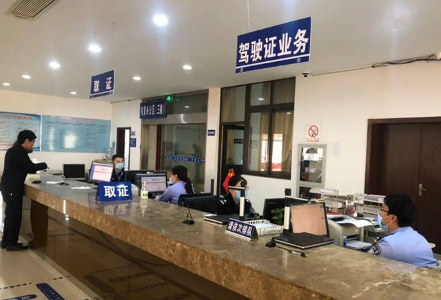 驾驶证迎来“终身免检”？交警：符合“3个标准”，就能申请成功