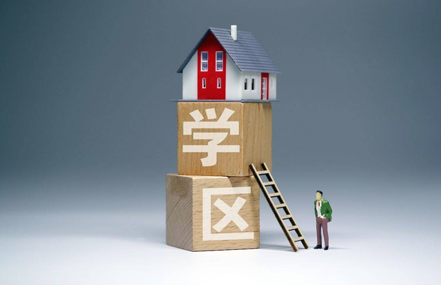 上海“奢华女”高调炫富，谁还在梦想跨越贫富之间的“鸿沟”呢？