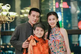 杨子近90岁的妈妈阳了，服下88年的香丸后退烧转阴，感叹中药神奇图片