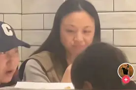 有种“照妖镜”叫路人视角，皮肤蜡黄、法令纹、身高…都照出来了图片