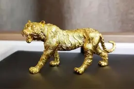 戴黄金有什么好处？还不清楚就是亏大了！辟邪保平安还有科学依据图片