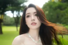 “向佐是大小孩，碧婷要管三个”，向太谈郭碧婷育儿：教育小孩是父母的事，“隔辈亲”也不能破坏父母的规矩图片