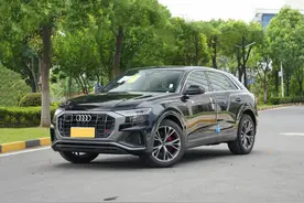 豪华运动的大块头，配3.0T+8AT，还是纯进口车型，解读奥迪Q8图片