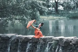 层次越高的人，越柔软图片