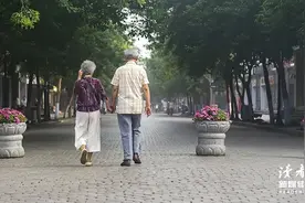 维持幸福婚姻的秘诀：不是浪漫，不是改变图片
