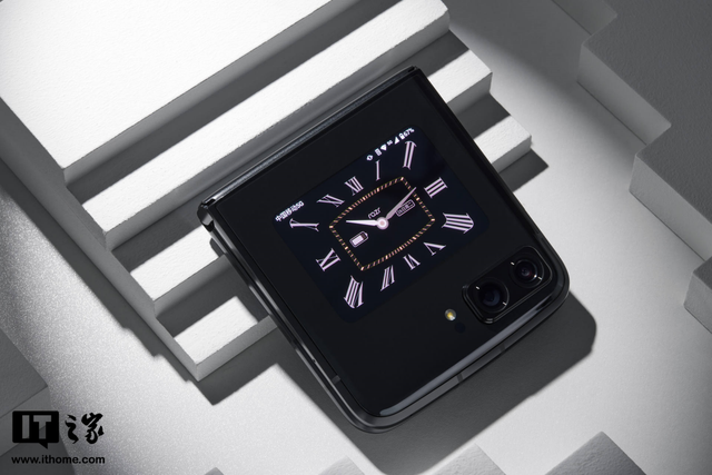 moto razr 2022 上手体验：实用为先，以旗舰致敬经典
