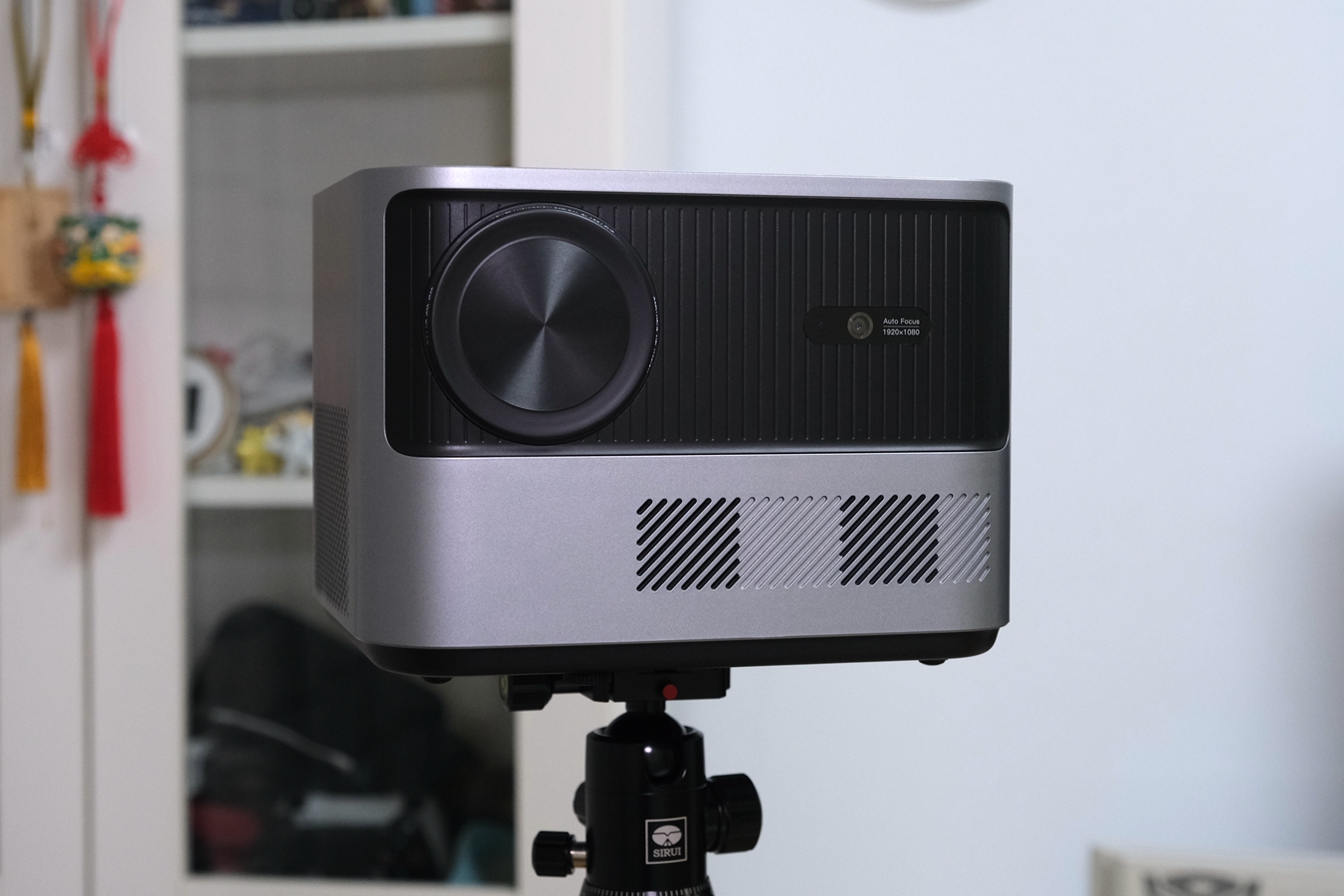 拒绝亮度虚标，还原真实色彩，光元素A1投影仪初体验