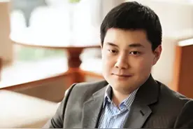 2011年，江苏25岁小伙低调举办婚礼，结果现场继承父亲5000亿产业图片