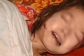 女孩全身溃烂生蛆，死前只想见父亲一面却遭拒绝，父亲：死了就扔图片