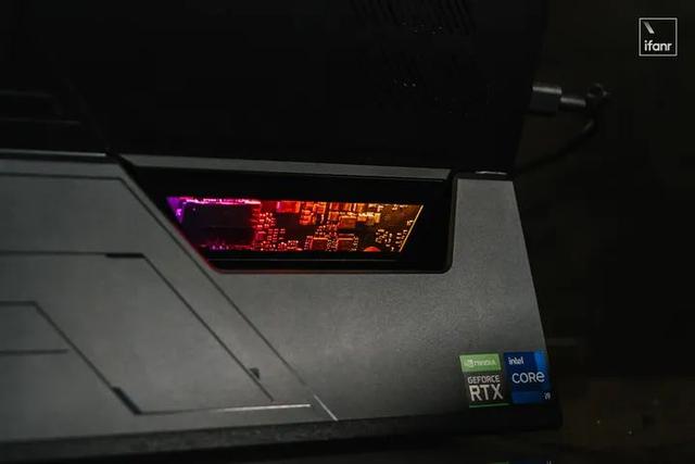 ROG 幻 X 二合一电脑体验：平板体积塞下 i9 核心，是 PC 中的「保时捷」
