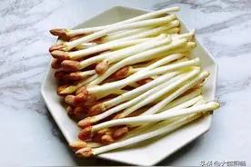 教你自己发花生芽，1块布1个沥水篮就搞定，3天发芽，营养又鲜美图片