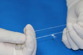 治甲沟炎，必须拔指甲？医生教你一招，在家就能缓解图片