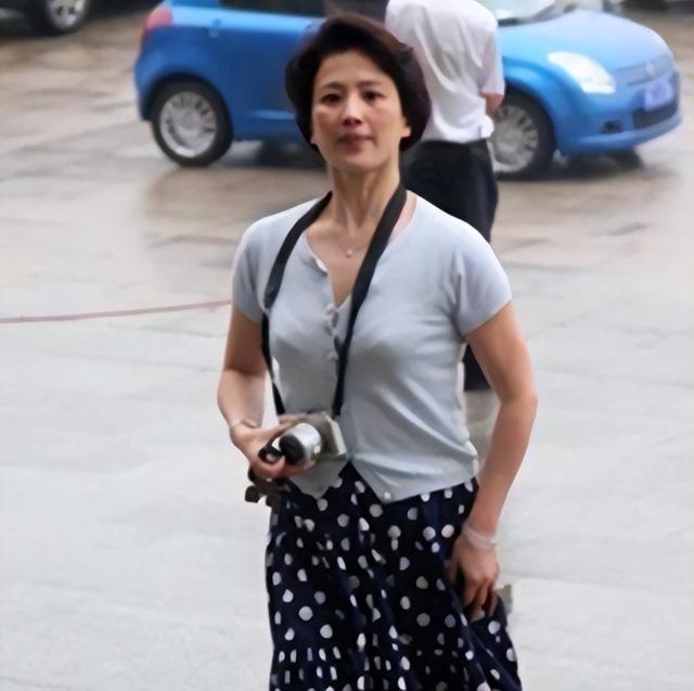 刘亦菲和她的妈妈的照片(刘亦菲妈妈刘晓莉国家一级舞蹈演员) - 颖恩
