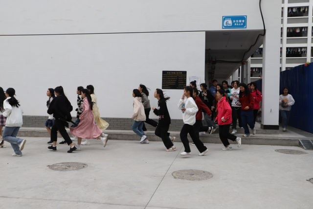 四川省民生研究会新媒体中心-官网