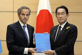 国际原子能总干事发声，称核污染水能喝，中方提了一个绝佳的建议图片