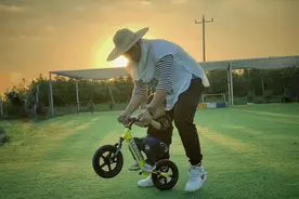 宝宝2岁开始骑平衡车，一年后，变化令家长接连惊喜图片