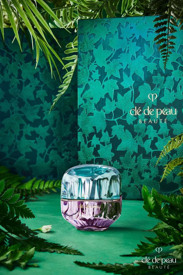 芬展幻彩美白身体乳