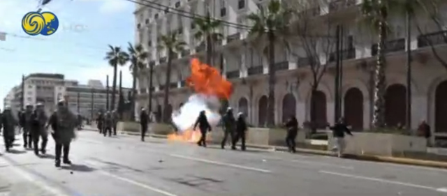 ϣ������ײ�¹ʳ������ͣ��ŵ��ͷ����ʾ������������ִ�?