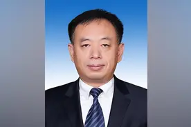 新疆生产建设兵团党委常委杨秀理已任伊犁州党委书记（附简历）图片