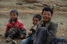 农村人起名的讲究，晚辈不能跟长辈同字，有人表示：起名字真难图片