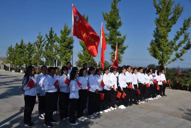 ϲӭ����� �滭�����̡����Ӱ��˴����Сѧ��ʦ�Ž��