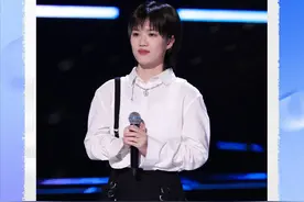 中国好声音再迎四转学员，单依纯学妹抢位成功，王英杰淘汰意难平图片