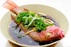 被价值10万的鱼刺卡喉，15次喉镜、12次CT诊断不出！医生：有问题图片