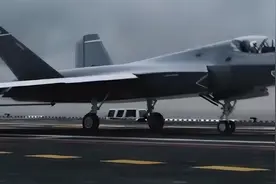 歼-35上舰数字画面公开，台学者称比F-35强，或成076舰载机图片
