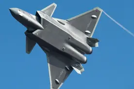 歼20与F35在东海近距离对峙？前台空军退将：事情没有那么简单图片